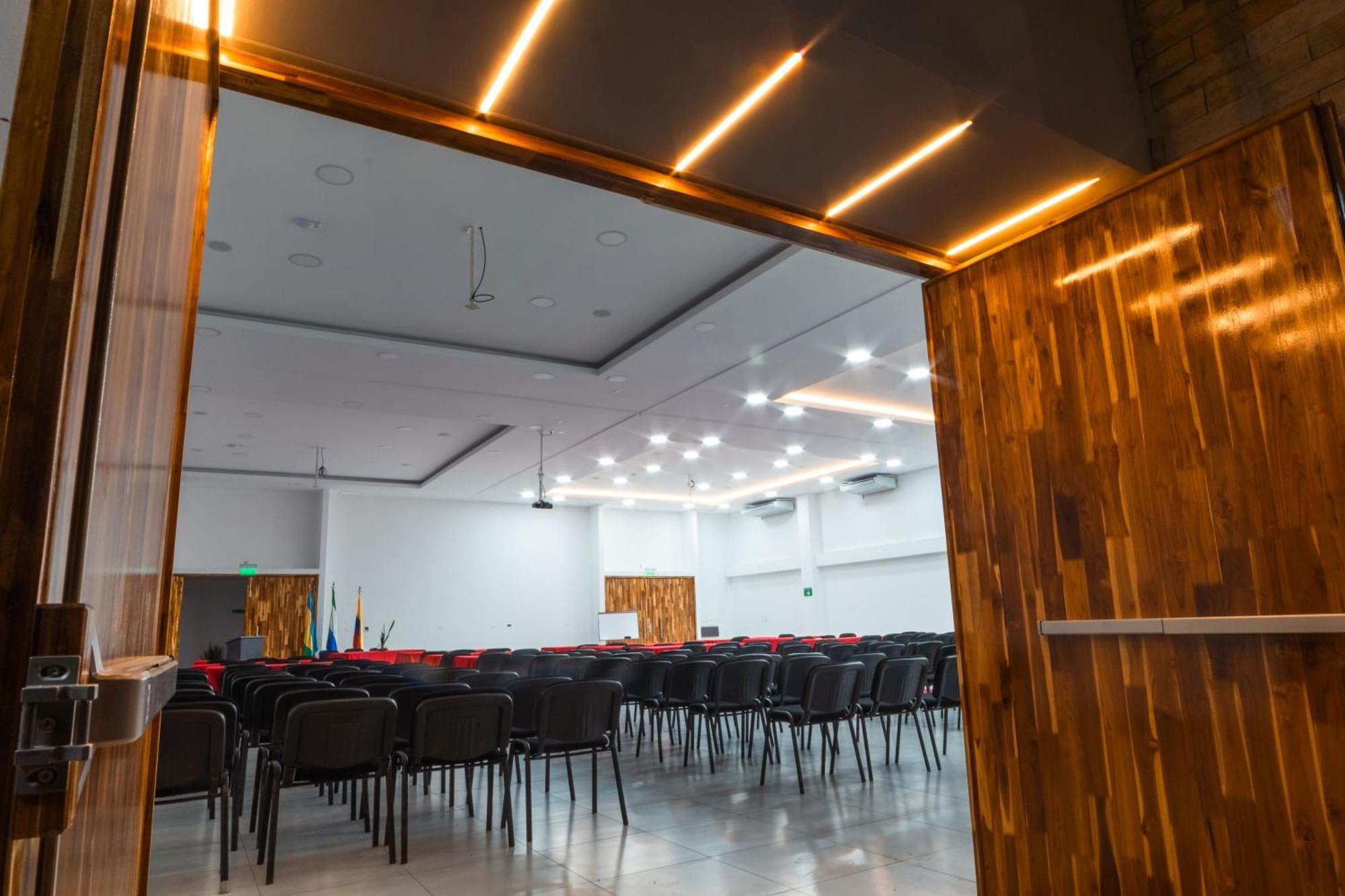 Hotel El Aeropuerto San José del Guaviare Eksteriør billede