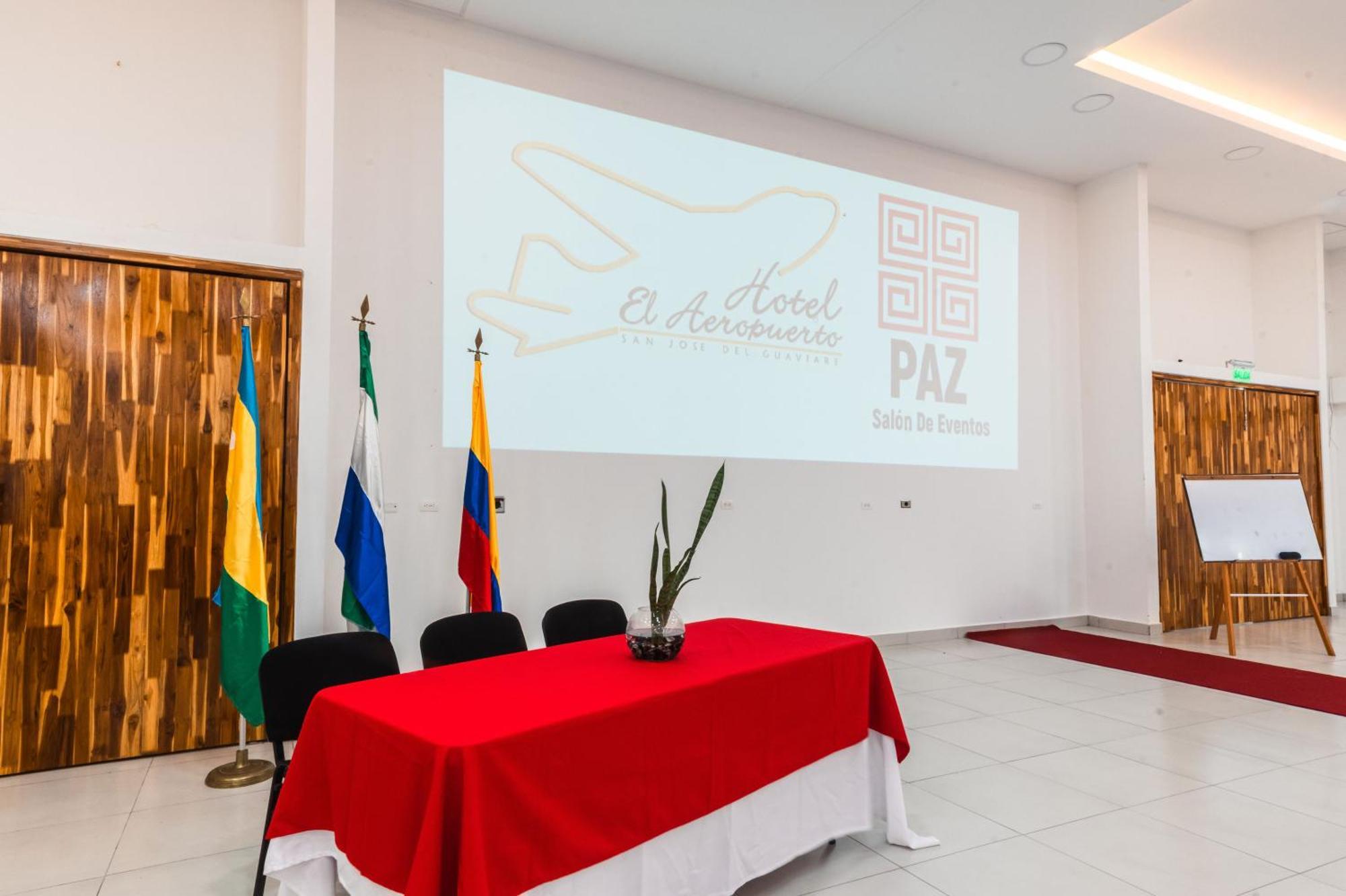Hotel El Aeropuerto San José del Guaviare Eksteriør billede