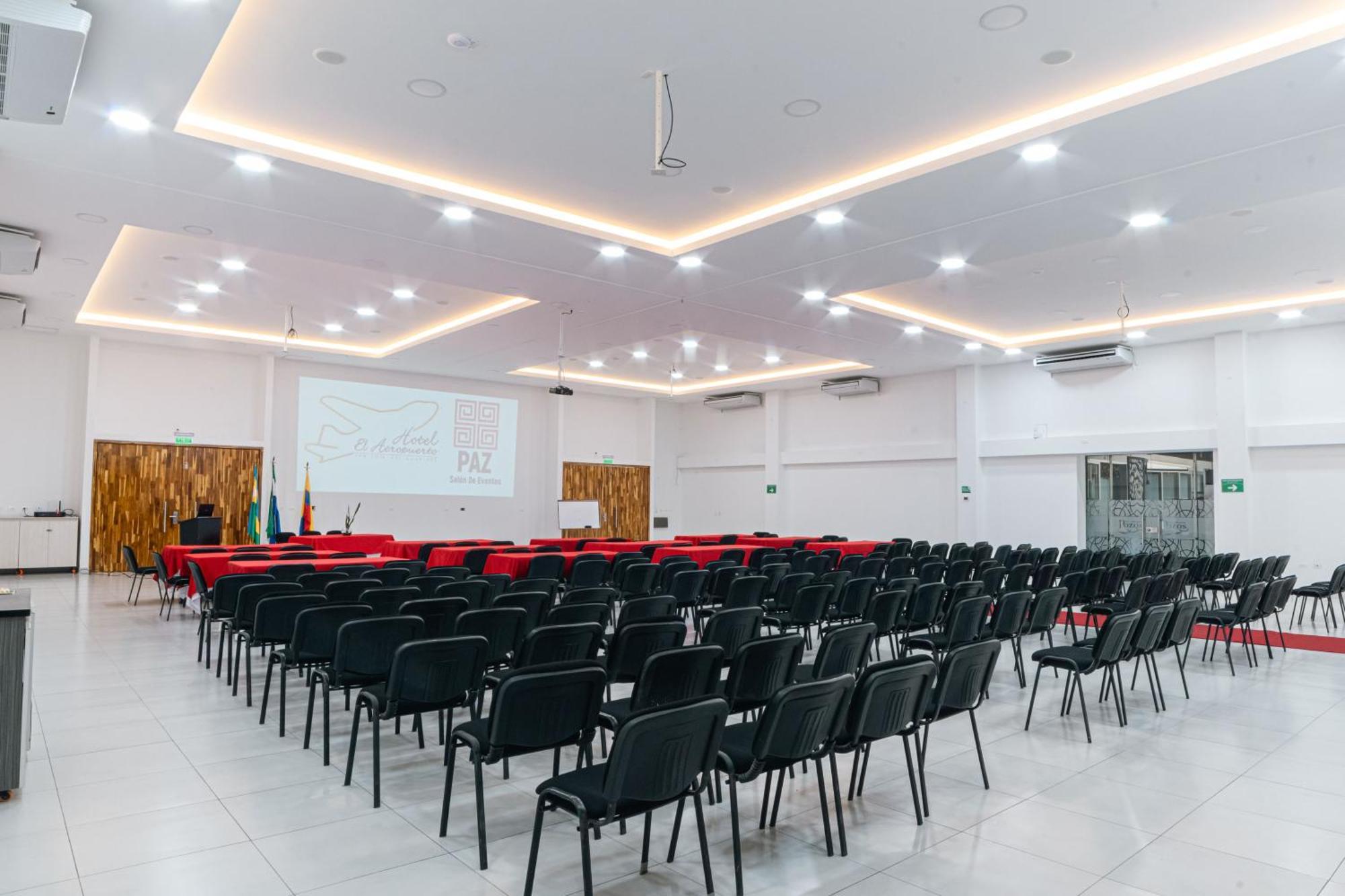 Hotel El Aeropuerto San José del Guaviare Eksteriør billede